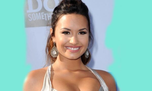Demi Lovato Biography, Age, Height, Net Worth, Boyfriend, Family and More